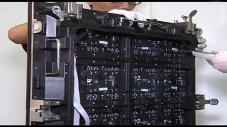 led顯示屏壓鑄鋁箱體組裝過程講解