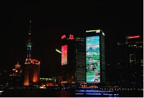 盤點那些年曾存留在腦海里的經(jīng)典戶外LED廣告屏 5.jpg