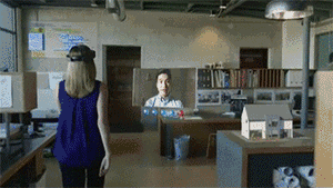 別人家都在做VR 微軟為什么要做AR 2.gif
