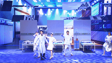 這個舞臺憑什么挑動你的視覺神經(jīng) 19.gif