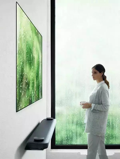 LG日前發布全球最薄的OLED“墻紙”電視.jpg