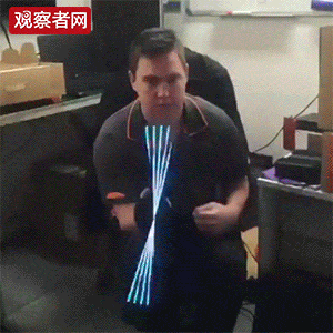 外國網民曬中國產LED“電風扇” 酷炫3D效果引圍觀.gif