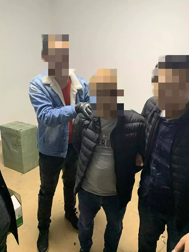 雷士照明聯(lián)合警方打假，破獲1.45億假冒案 1.webp.jpg