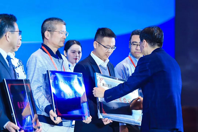 華燦獲批浙江省第三代半導體材料與器件重點實驗室 2.webp.jpg